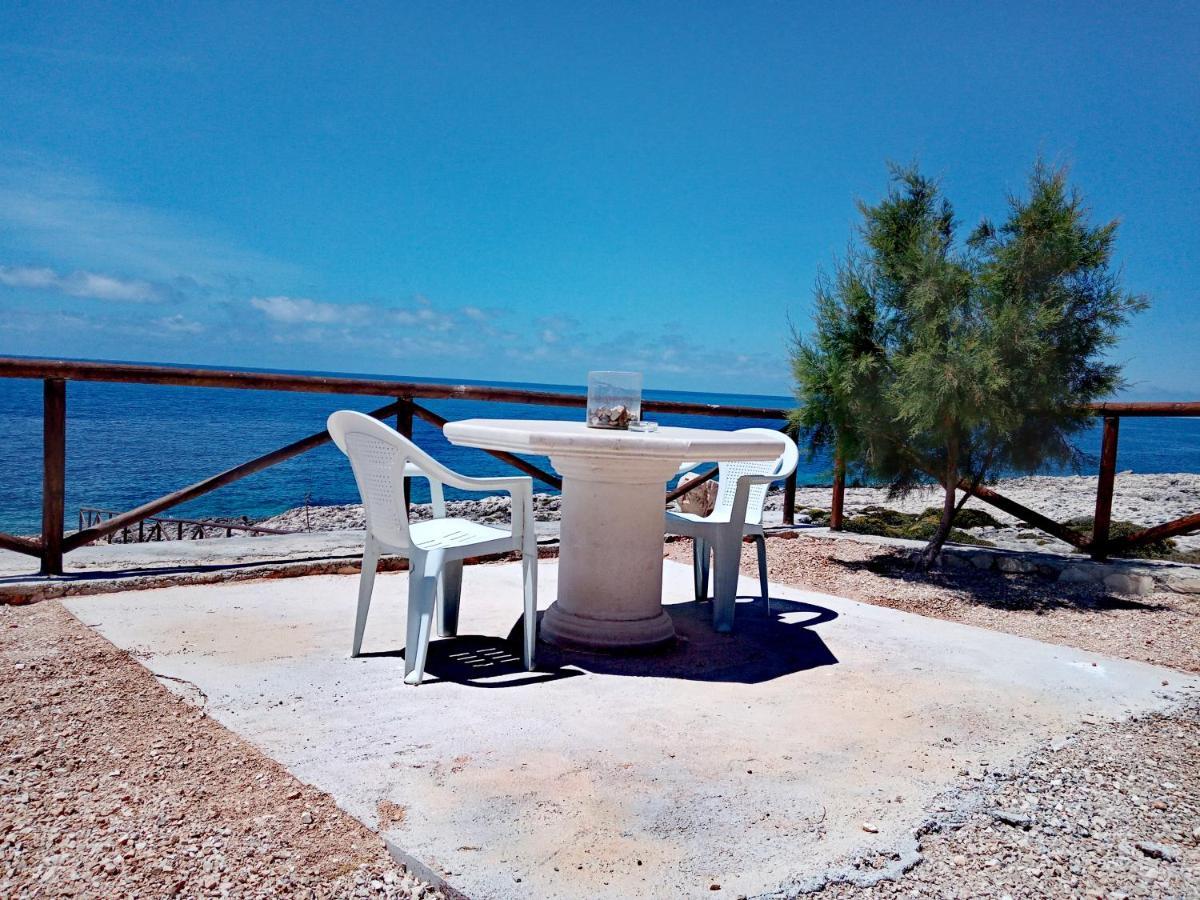 Caravan Fishing Spot Porto Roxa Agios Leon Zewnętrze zdjęcie